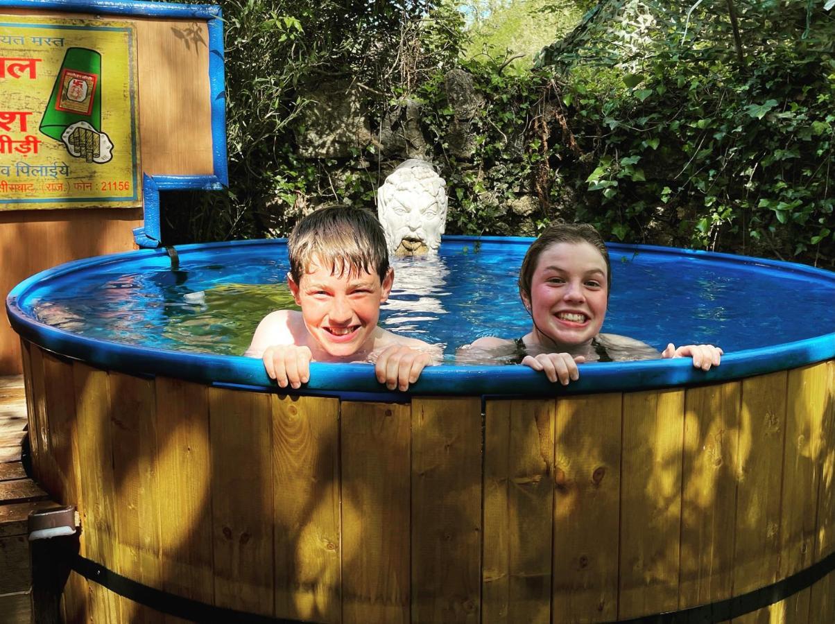 Retro Private Lodge With Hot Tub Nr Dartmoor Newton Abbot Buitenkant foto