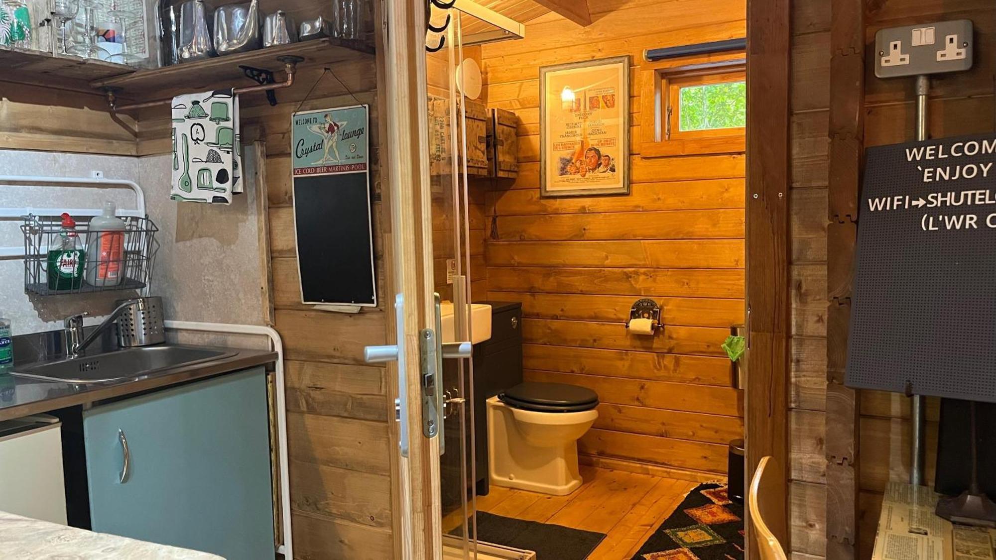 Retro Private Lodge With Hot Tub Nr Dartmoor Newton Abbot Buitenkant foto